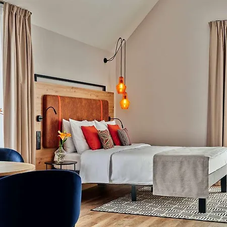 Mercure Hotel 5*